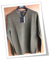 Men's Crew Neck Pullover with Honey Bee Stitch, 100% Acrylic