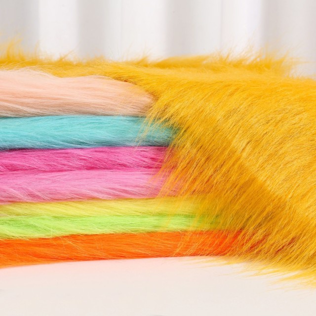 Long Pile Faux Fur Fabric for Garments and Home Textiles